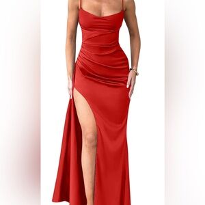 🔥 Stunning Memoriesea Red Ruched Maxi Dress — NEW! Size L 🔥